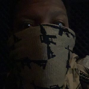 Meet your Posher, Vyron